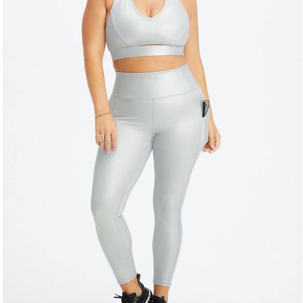 Fabletics compression leggings